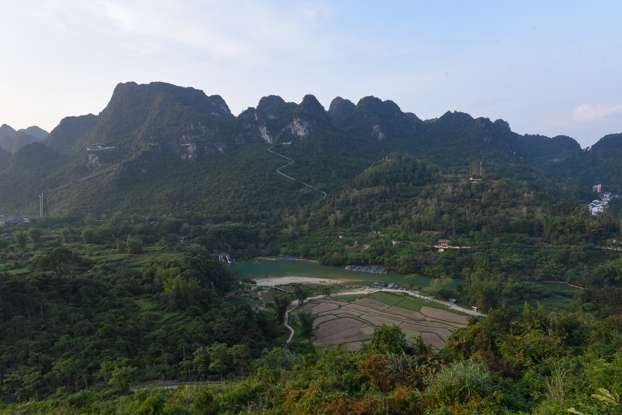 thac-ban-gioc-5-082503_652.jpg