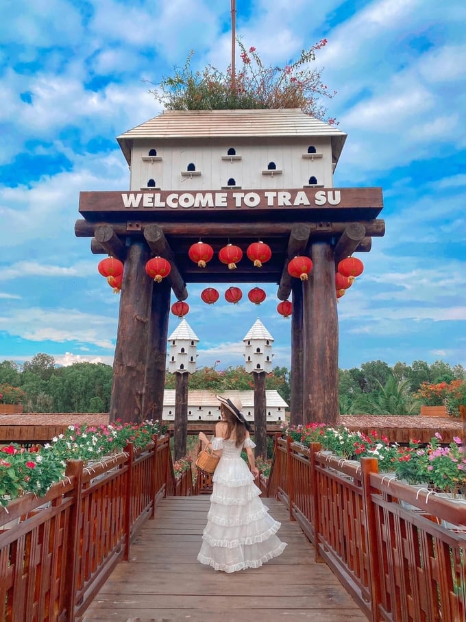 hinh-6-phong-canh-tho-mong-huu-tinh-can-moi-outfit-165815_822.jpg Phong cảnh thơ mộng hữu tình. Ảnh: Nhã Phương.