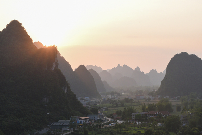 Chiều buông ở Bản Giốc. Ảnh: Tùng Đinh.