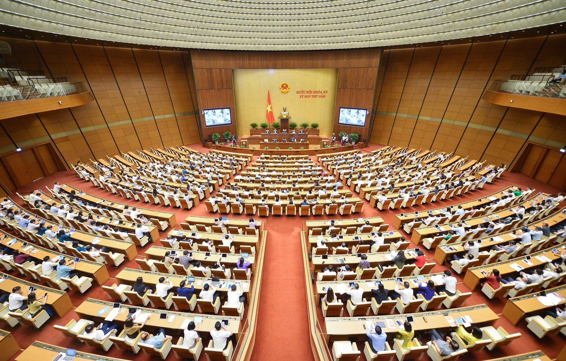 nong-nghiep-142929_45.jpg Phiên chất vấn sáng 7/6 kéo dài đến lúc 11h30.