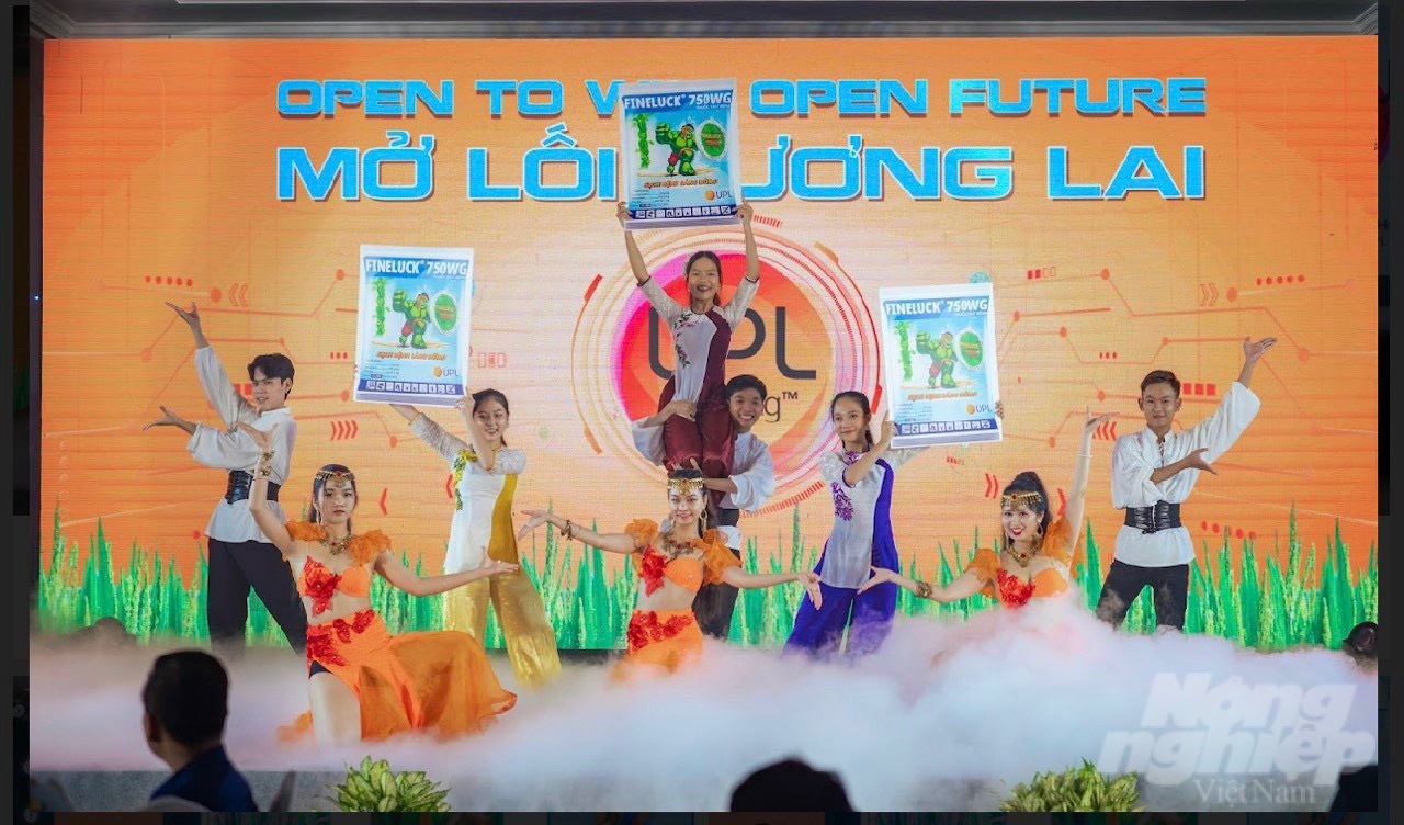 baipr-upl-viet-nam-tao-ra-giai-phap-ben-vung-huu-ich-cho-nha-nong-084912_766.jpg Sự kiện 'Hợp tác và phát triển cùng UPL - Lễ ra mắt sản phẩm mới' do UPL Việt Nam tổ chức. Ảnh: Công ty UPL Việt Nam.