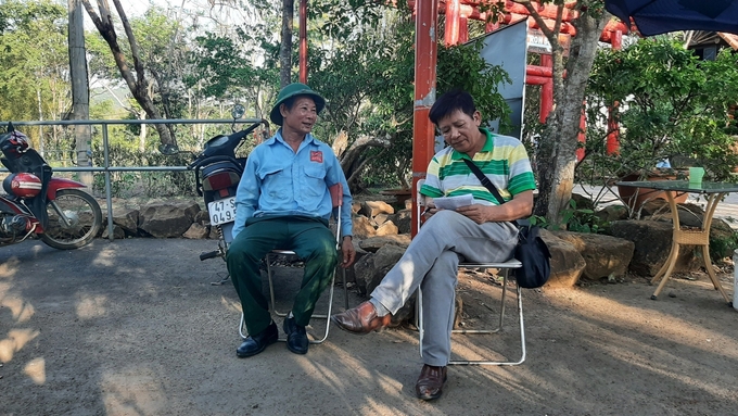 den-troh-bu-nghe-mua-ron-ra-091808_772.jpg