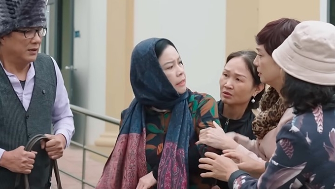 phim-noi-giac-mo-tim-ve-tap-26-vtv1-4-151243_841.jpg Nơi giấc mơ tìm về tập 27: Bà Tâm đãng trí, đòi về khiến mọi người phải cản lại. Ảnh chụp màn hình