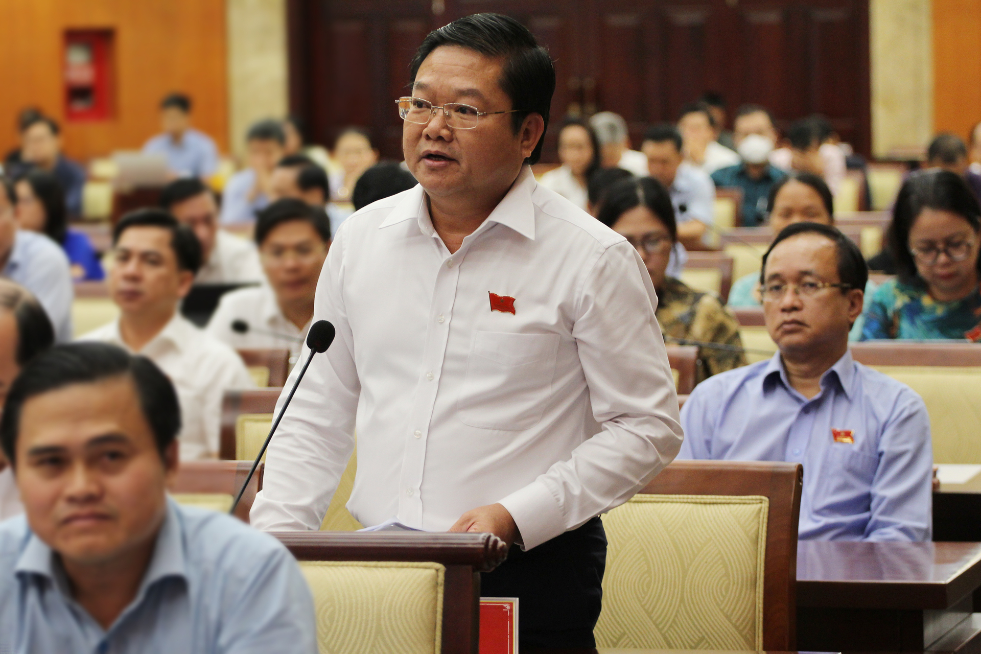 le-van-thinh-giam-doc-so-ld-tbxh-tphcm-154207_747.jpg Giám đốc Sở LĐ-TB&XH TP.HCM Lê Văn Thinh phát biểu tại buổi làm việc thứ hai, kỳ họp thứ 10 HĐND TP.HCM khóa X nhiệm kỳ 2021-2029 chiều 11/7. Ảnh: T.N.