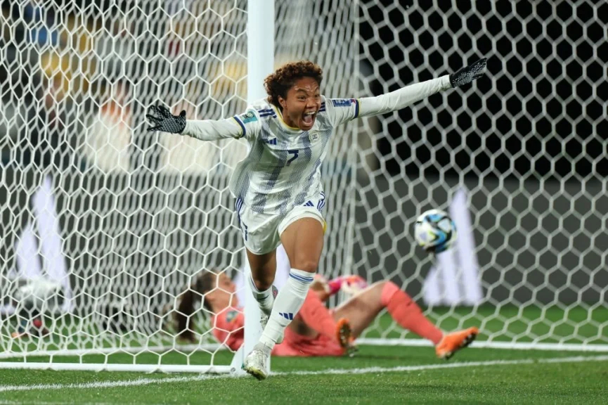 Tuyển nữ Philippines ghi bàn thắng lịch sử tại World Cup