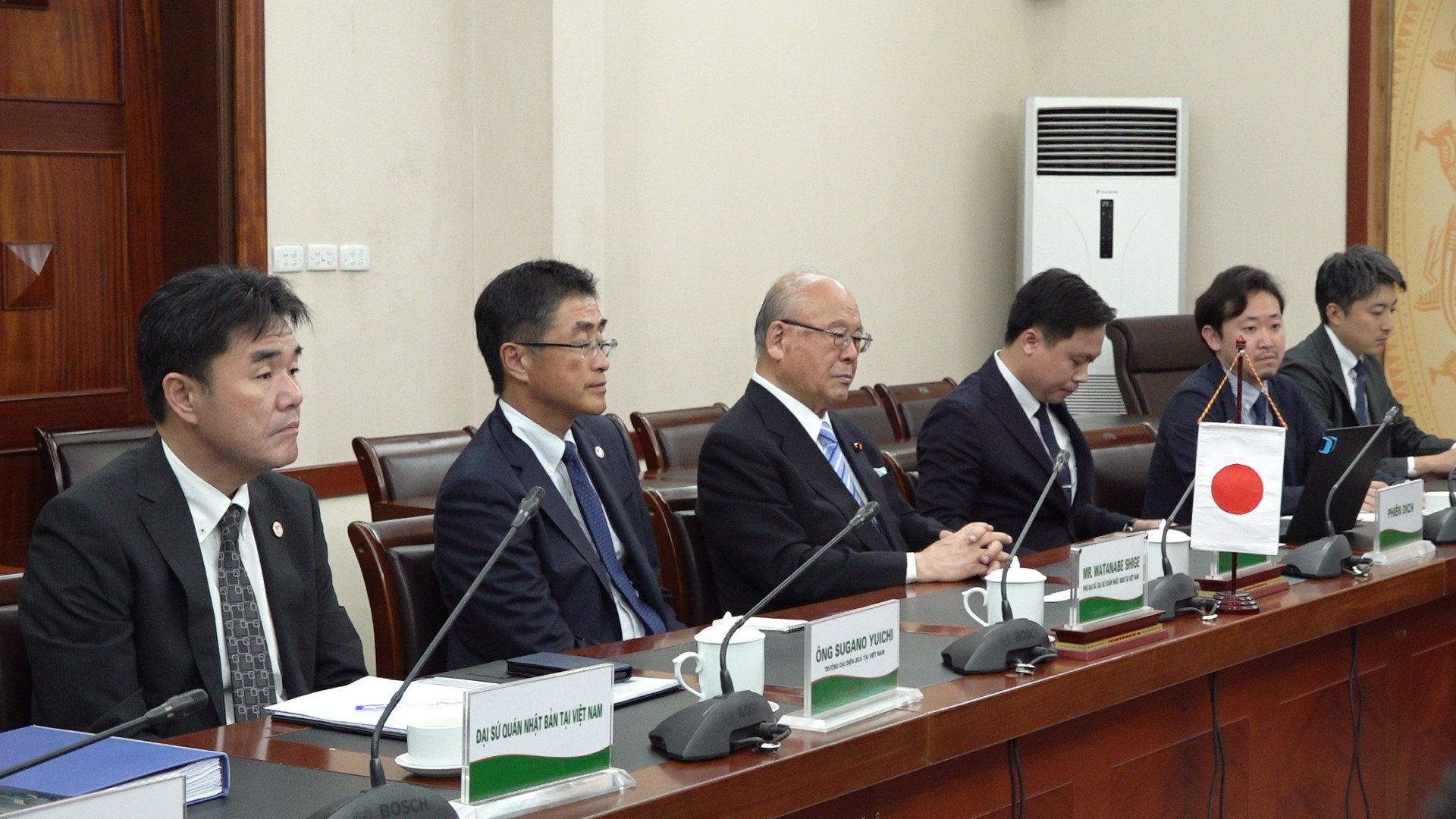 The delegation of the Japan - Vietnam Friendship Parliamentary Alliance. Photo: Thanh Thuy.