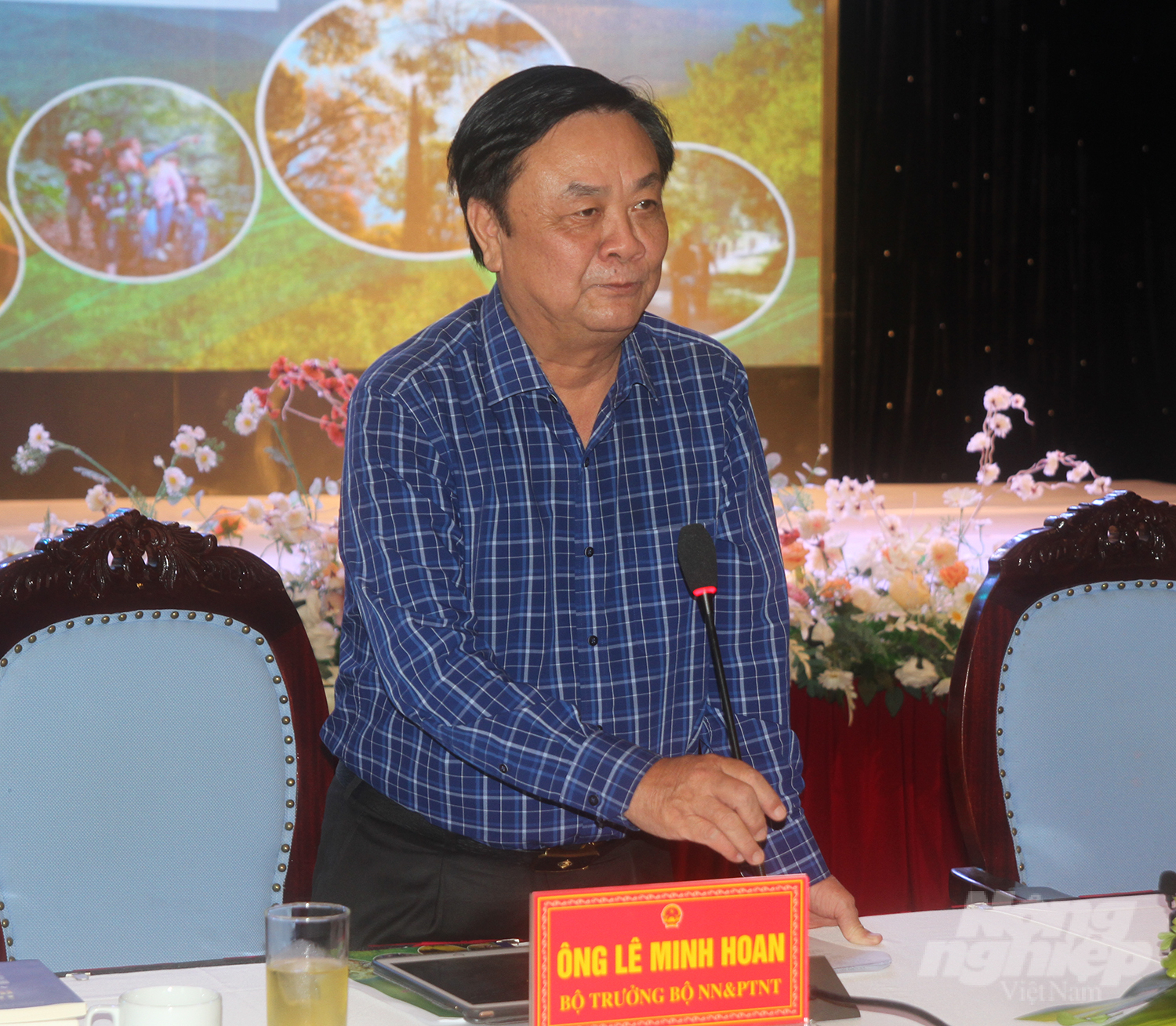 img_1575-183628_452-183628.jpg 'Nói về rừng và nghe rừng nói' là thông điệp mà Bộ trưởng Bộ NN-PTNT Lê Minh Hoan muốn truyền tải. Ảnh: Việt Khánh.