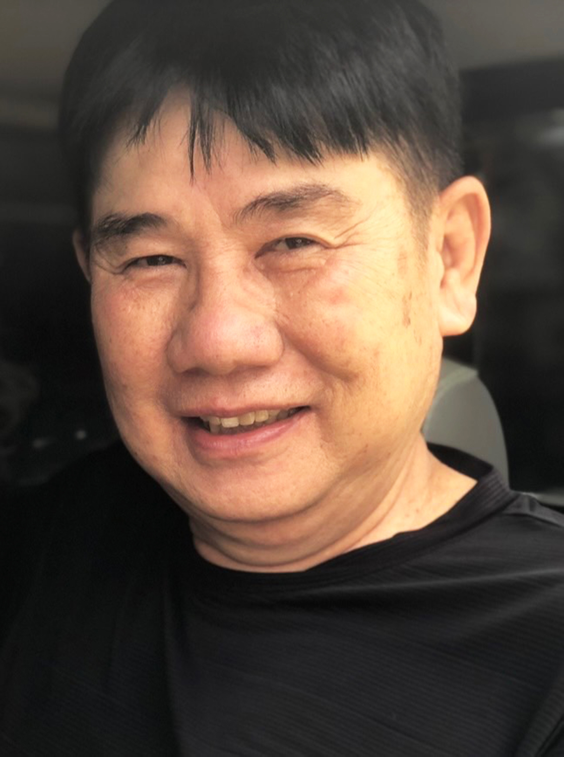 hong-quan-2-085527_389.jpg Họa sĩ Hồng Quân.