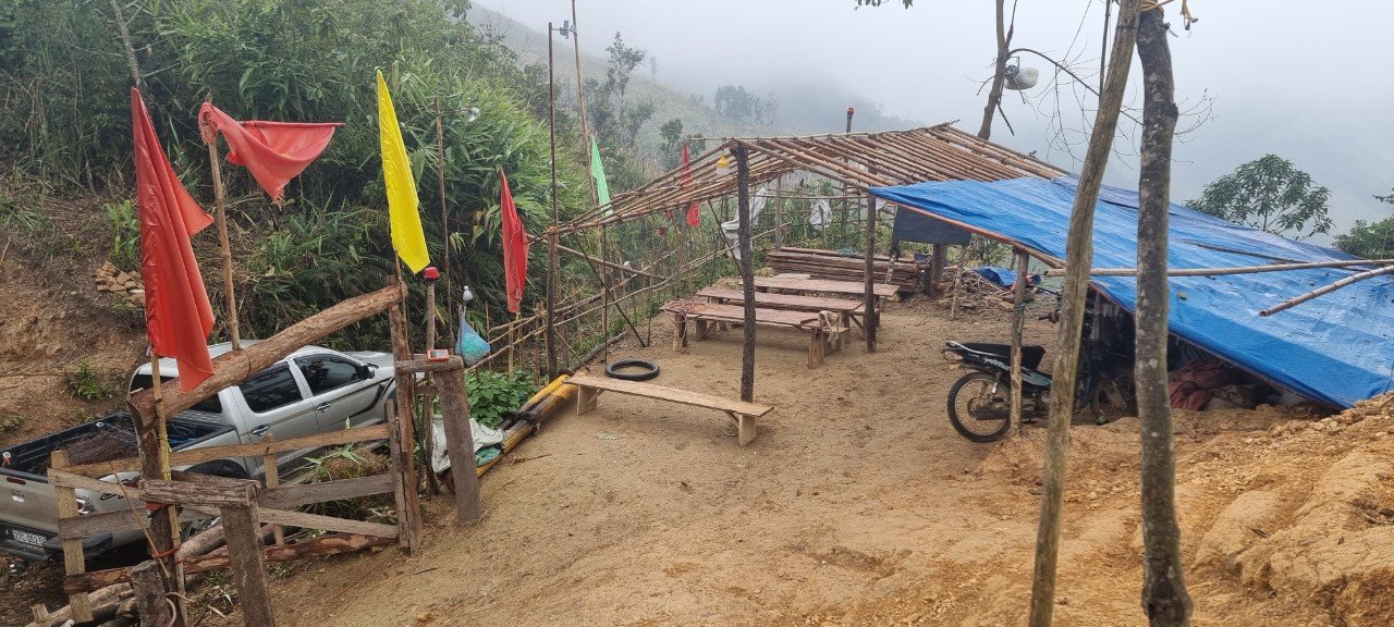 Nơi lớp học của bà Chuyên và các cháu nhỏ ở bản Suối Rằm.