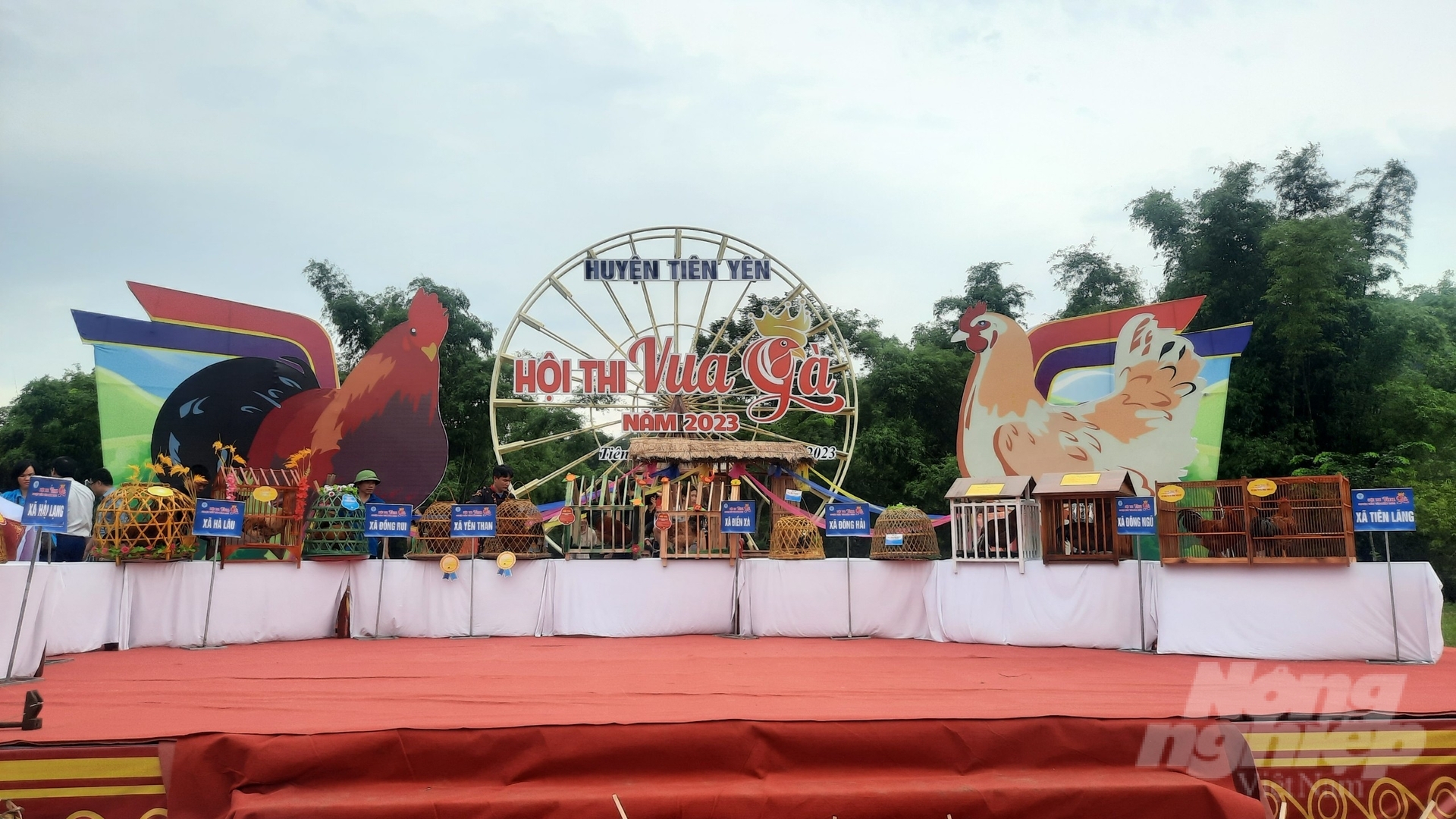 z4617532122422_b10dce7ef8ec672de10780a5a1f1c6b7-160605_962-160605.jpg Hội thi vua gà Tiên Yên 2023 được tổ chức tại Làng Văn hóa dân tộc Tày (xã Phong Dụ, huyện Tiên Yên) sau 2 năm bị ảnh hưởng bởi đại dịch Covid-19. Ảnh: Nguyễn Thành.