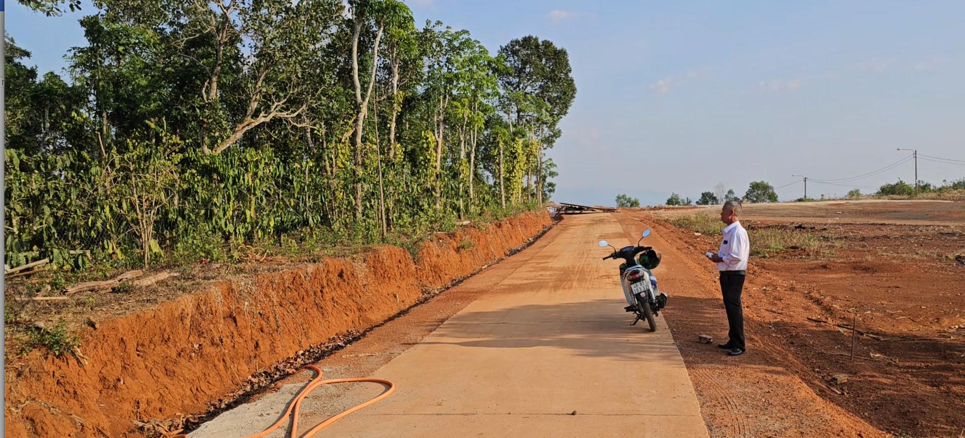 Ông Nguyễn Văn Tín: 'Chúng tôi ở đô thị thì phải cấp nền tái định cư ở đô thị mới đúng'. Ảnh: Phúc Lập.