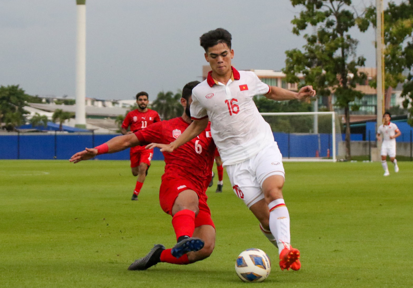 U23 Việt Nam cũng có những phút giây khó khăn trước U23 Lào. Ảnh: Vietnamnet.
