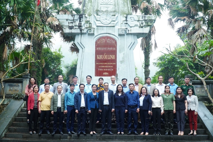 mo-vang-xanh-tren-que-huong-cach-mang-112942_736.jpg Di tích Khuổi Linh (ATK Chợ Đồn) - nơi làm việc của Tổng Bí thư Trường Chinh từ năm 1950 - 1951. Ảnh: Quang Linh.