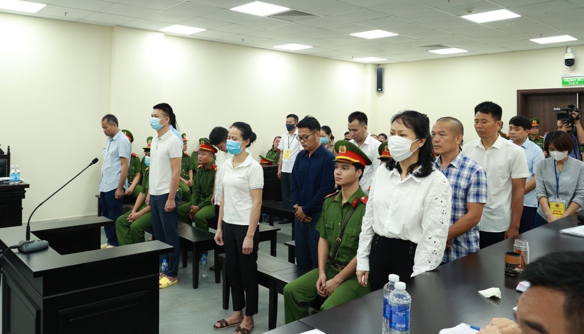 z4634164097699_ccdcbe24865ed847fceb50dc36c7114d-164730_40.jpg Dự kiến ngày 28/8 Hội đồng xét xử sẽ ra phán quyết về vụ án nâng khống giá cây xanh.