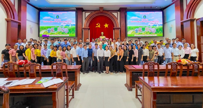 Hơn 80 học viên tham gia lớp tập huấn. Ảnh: Minh Đảm.