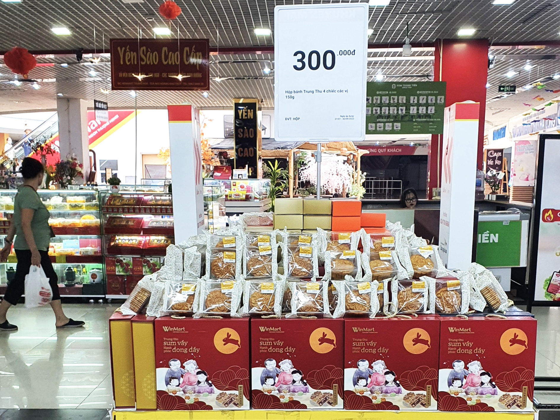 Mùa Trung thu 2023, WinCommerce mang tới người tiêu dùng 8 vị bánh đặc trưng.