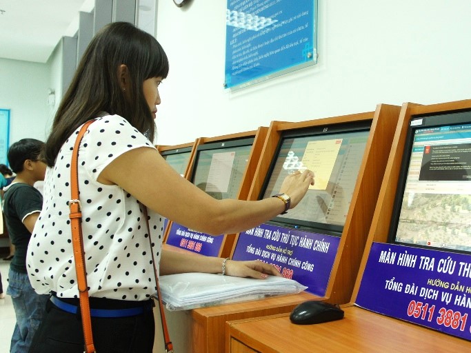 Thủ tướng Chính phủ yêu cầu các bộ, cơ quan, địa phương tổ chức thực hiện nghiêm việc tiếp nhận, xử lý, tháo gỡ các khó khăn, vướng mắc về quy định, thủ tục hành chính. Ảnh: MH.