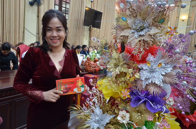 dsc_1998-161257_999.jpg Bánh trung thư Bảo Phương - đặc sản của Hà Nội tại một cuộc trưng bày của ngành nông nghiệp. Ảnh: NNVN.