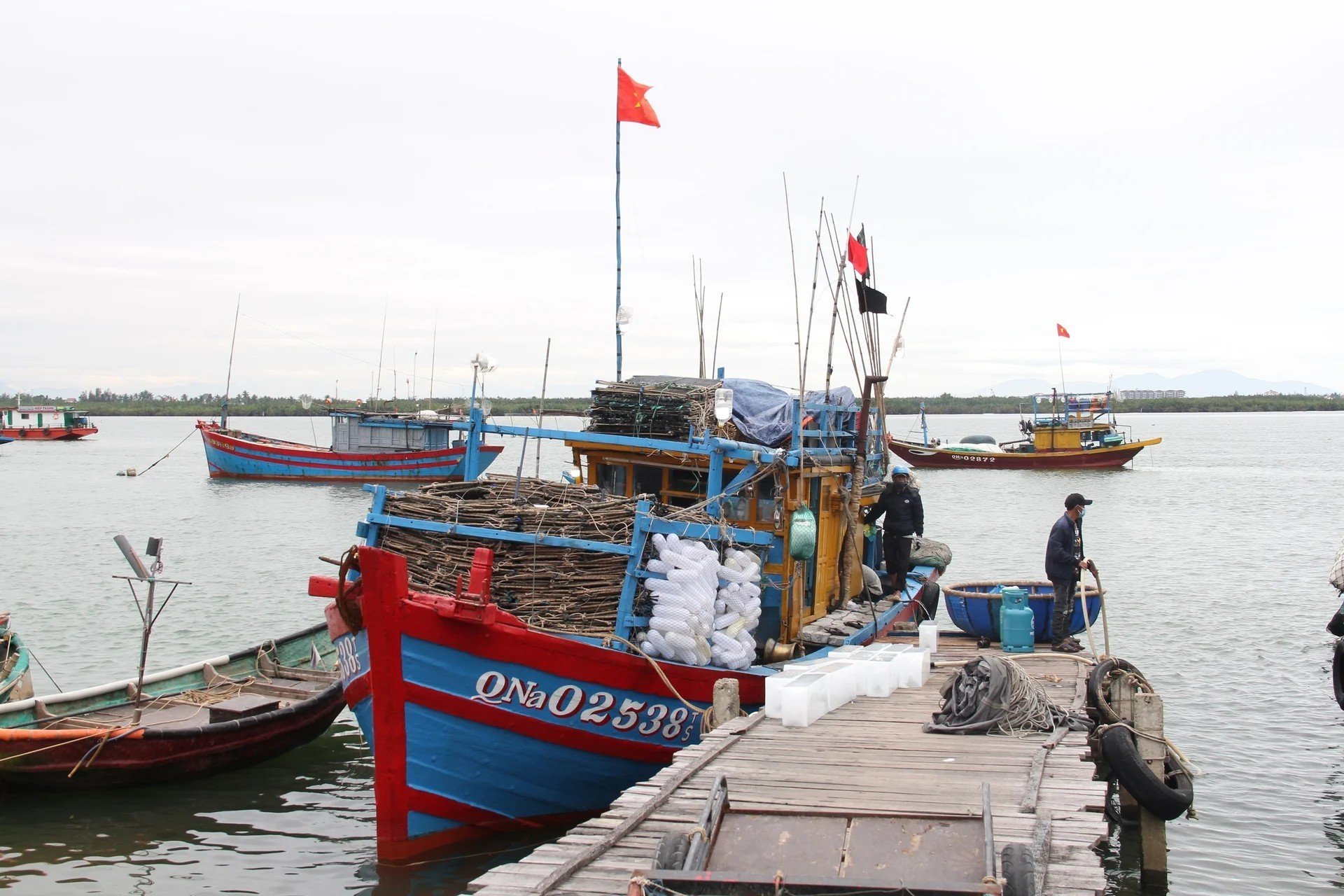The installation of VMS equipment in Quang Nam province has achieved nearly 100% coverage. However, the loss of VMS connection are common and frequent.