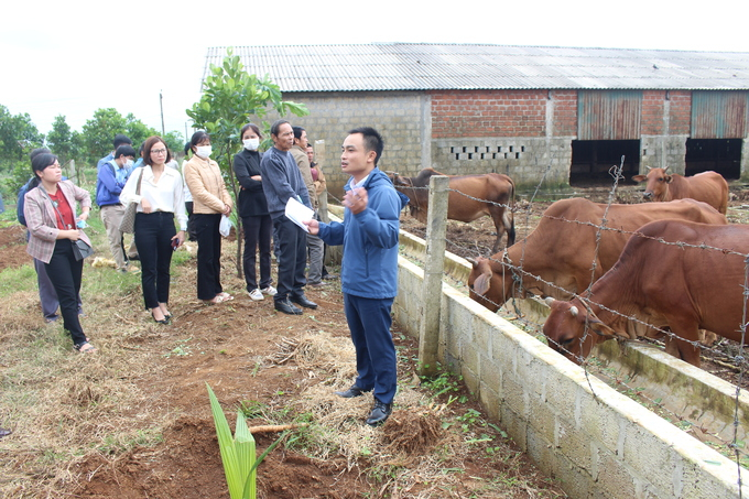 Most members of community agricultural extension groups are part-time, so operations still face many difficulties.