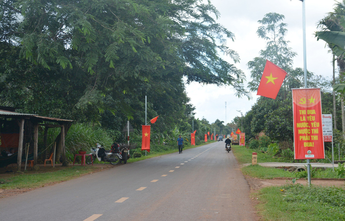 z4748679505661_7fe76974f5c7ad1052d1c10240f6b12b-140331_708.jpg Các địa phương tại Đắk Lắk hiện gặp khó khăn trong việc xây dựng nông thôn mới theo bộ tiêu chí mới. Ảnh: Quang Yên.