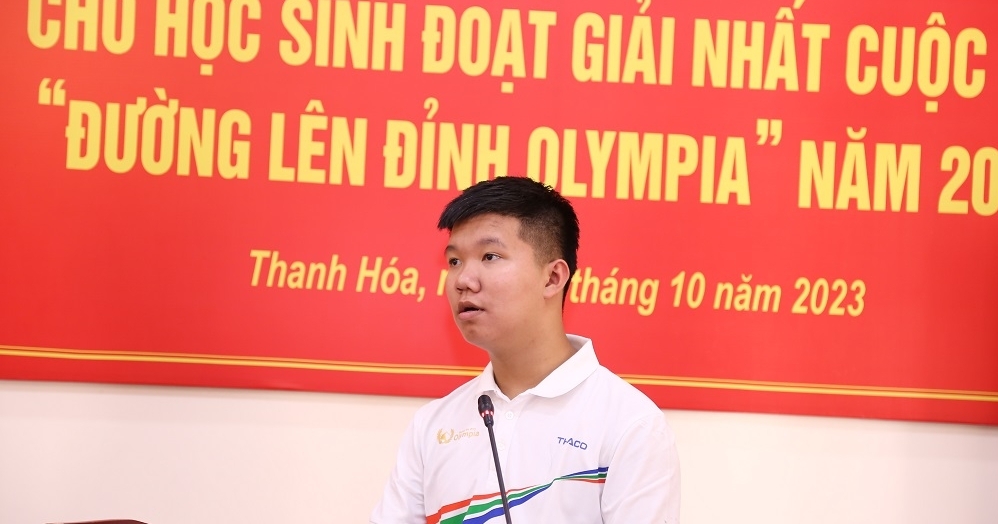 Em Lê Xuân Mạnh cảm ơn sự quan tâm của các đồng chí lãnh đạo tỉnh, ngành giáo dục, các thầy, cô giáo đã luôn ủng hộ, tạo điều kiện trong học tập để em có được thành tích cao trong học tập.