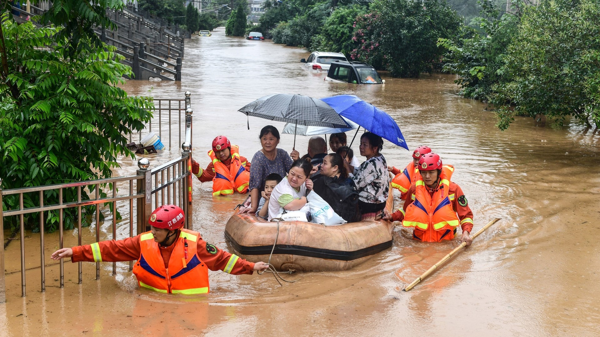 Risk management and natural disaster prevention are of great concern to ASEAN countries. Photo: Quang Dung.
