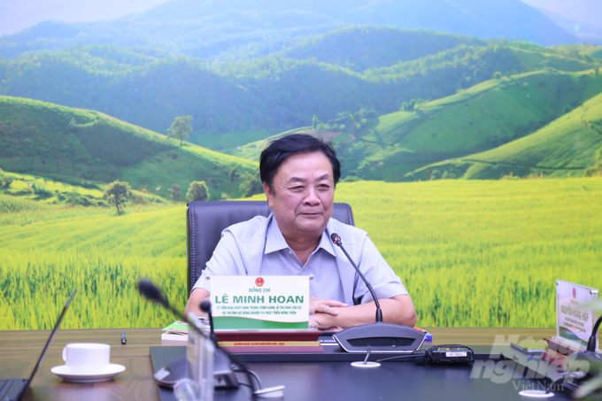 Minister Le Minh Hoan requests that leaders of units have a clear understanding of the concepts and goals of digital transformation to do it correctly, successfully and effectively.