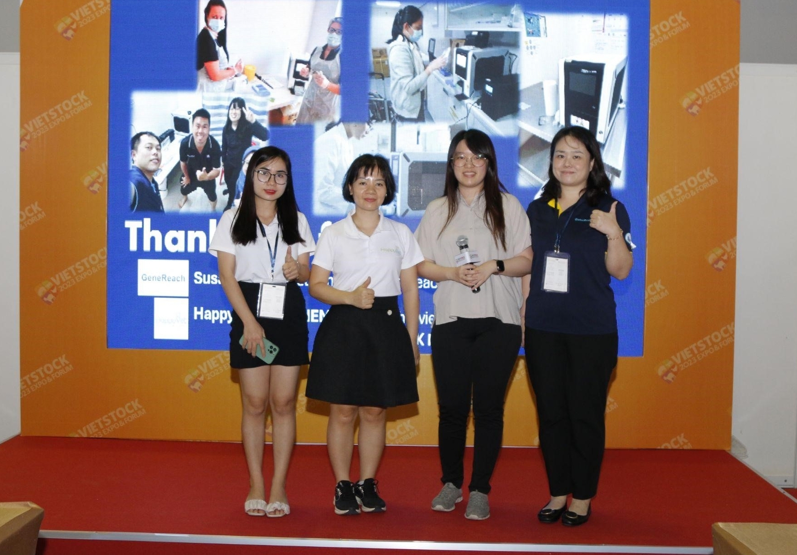 Đại diện hãng GeneReach (ngoài cùng bên phải) luôn tin tưởng vào HappyVet.