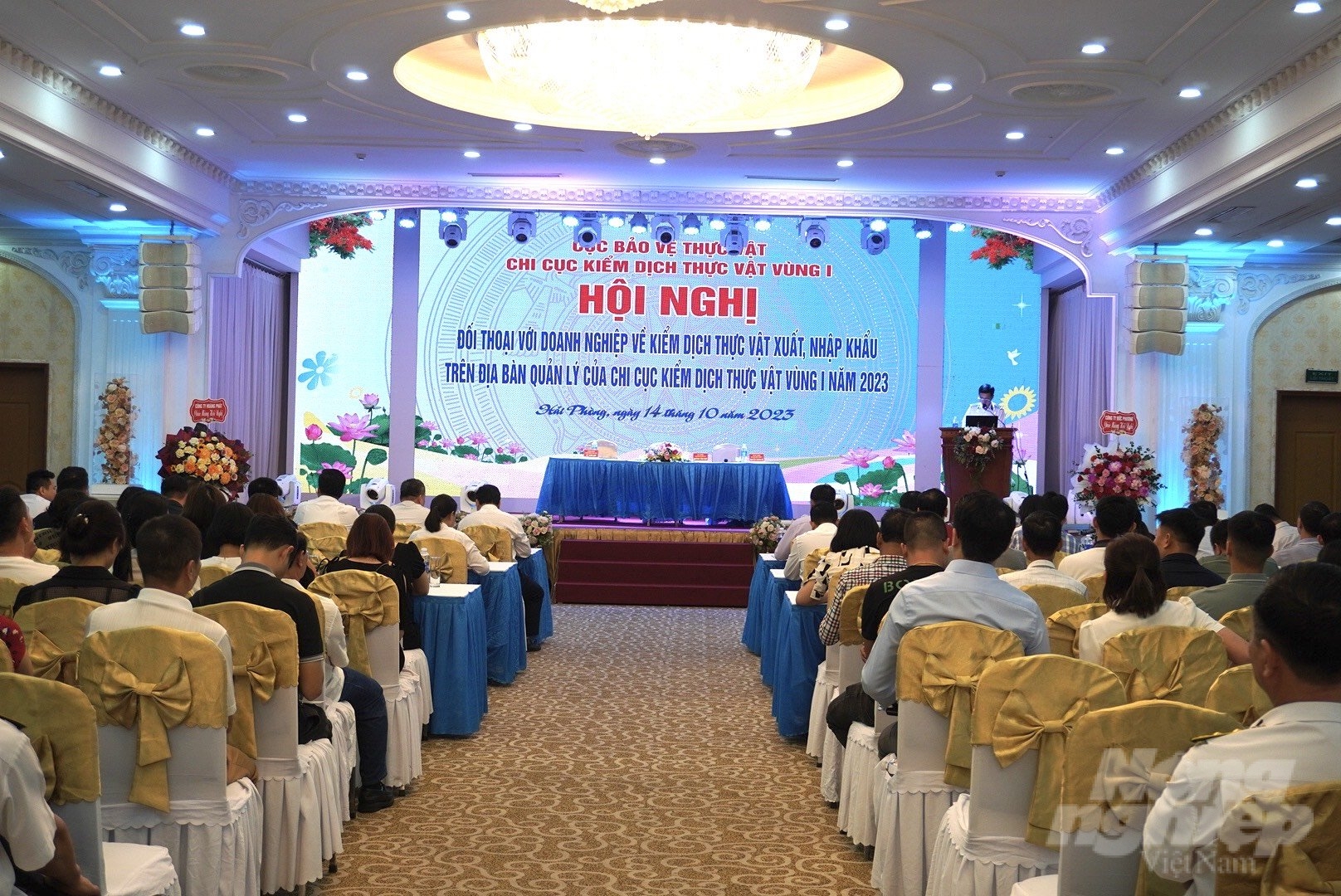 Hội nghị đối thoại với doanh nghiệp về kiểm dịch thực vật xuất nhập khẩu thuộc địa bàn quản lý của Chi cục Kiểm dịch thực vật vùng I diễn ra chiều 14/10. Ảnh: Hồng Thắm.