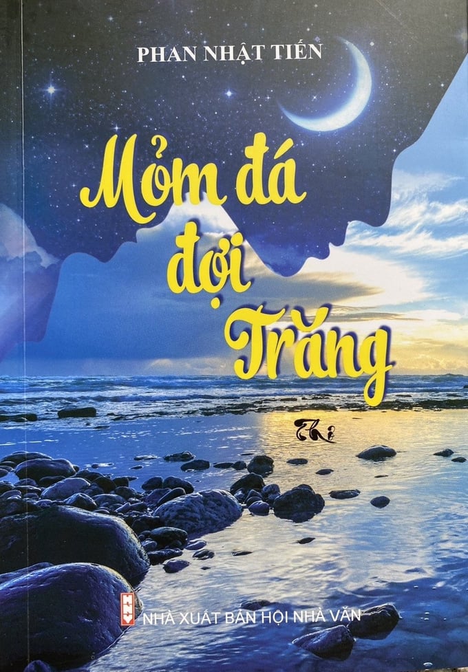 mom-da-doi-trang-093628_766.jpg Tập thơ 'Mỏm đá đợi trăng'.