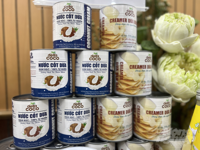 Sản phẩm nước cốt dừa của Công ty CP đầu tư Dừa Bến Tre đạt OCOP 4 sao đã xuất khẩu đi nhiều thị trường trên thế giới. Ảnh: Nguyễn Thủy.