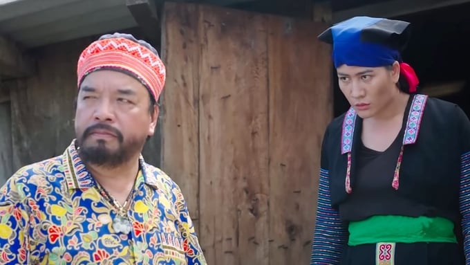 phim-cuoc-chien-khong-gioi-tuyen-tap-39-vtv1-2-174115_718.jpg Sú và ông Hề nghi ngờ Pùa Sình. Ảnh chụp màn hình