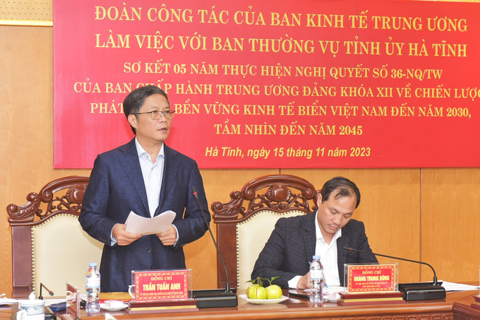 dong-chi-tran-tuan-anh-173852_354.jpg Bên cạnh những kết quả đạt được, đồng chí Trần Tuấn Anh cũng chỉ ra rằng, công tác tổ chức thực hiện Nghị quyết 36 trên địa bàn tỉnh Hà Tĩnh còn một số tồn tại, hạn chế. Ảnh: Thành Trung