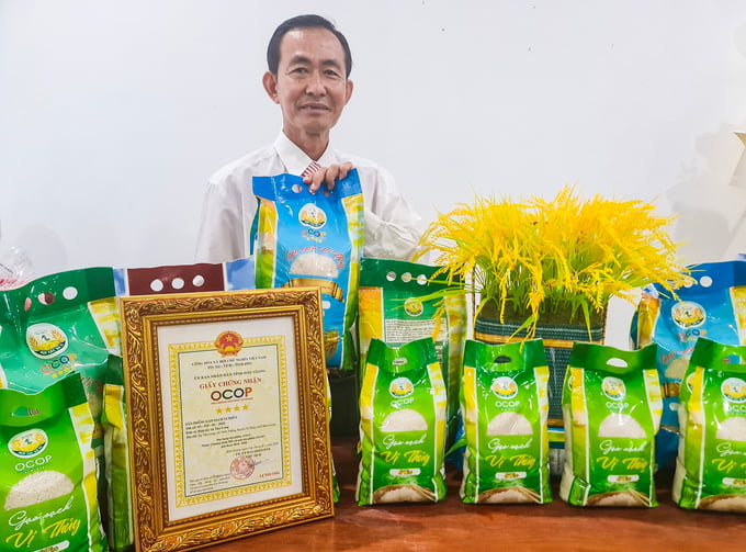 Gạo sạch Vị Thủy - một trong những thương hiệu gạo được sản xuất theo tiêu chuẩn VietGAP, hướng hữu cơ đang phát triển mạnh ở tỉnh Hậu Giang. Ảnh: Kim Anh.