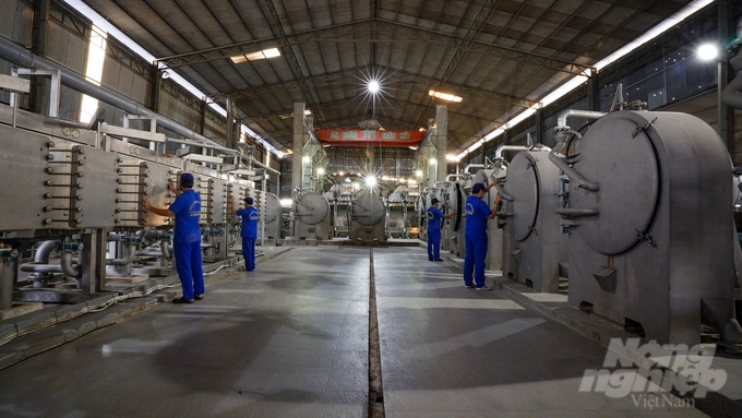 Quang cảnh bên trong nhà máy sản xuất tinh bột sắn của Định Khuê. Ảnh: Trần Trung.