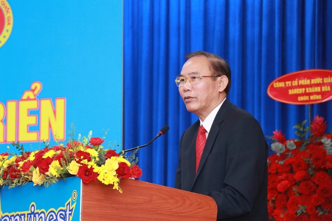 Thứ trưởng Bộ NN-PTNT Phùng Đức Tiến nhấn mạnh, để đưa được sản phẩm yến sào ra thị trường thế giới chúng ta phải tuân thủ các tiêu chuẩn, quy chuẩn của thị trường nhập khẩu. Ảnh: PC.