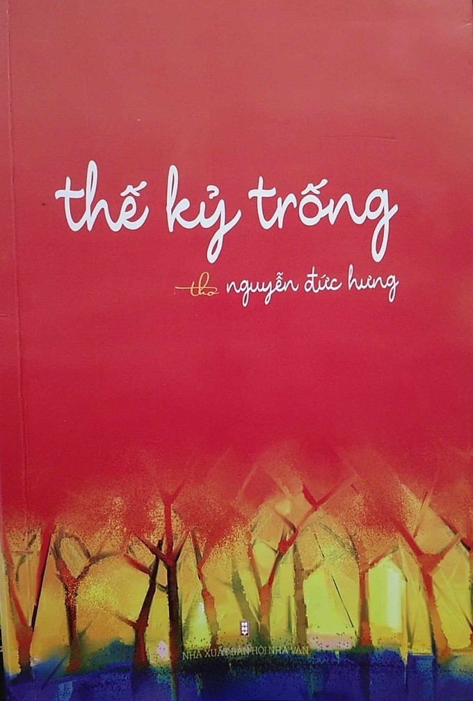 1-the-ky-trong-113447_389.jpg Tập thơ 'Thế kỷ trống' của tác giả trẻ Nguyễn Đức Hưng.