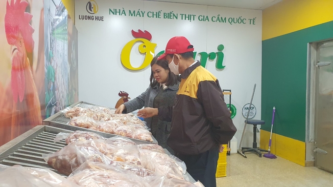 phat-trien-che-bien-nong-san-phuc-vu-xuat-khau-213004_930.jpg Những doanh nghiệp chế biến quy mô còn hạn chế. Ảnh: Đinh Mười.