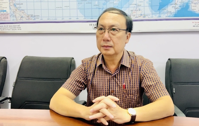 Ông Phan Hoàng Vũ, Giám đốc Sở NN-PTNT tỉnh Cà Mau chia sẻ với Báo Nông nghiệp Việt Nam về tình hình, định hướng sản xuất lúa hữu cơ của tỉnh. Ảnh: Trọng Linh.