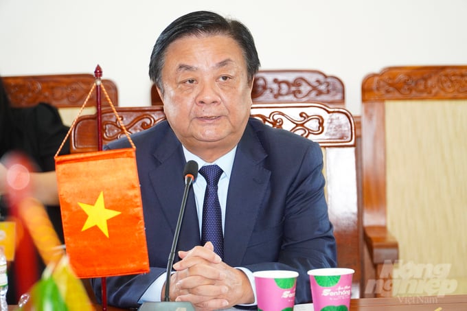khoi-tao-hanh-trinh-chuyen-doi-nganh-hang-lua-gao-vung-dbscl-154827_806-154827.jpg Bộ trưởng Lê Minh Hoan bày tỏ sự cảm kích và đánh giá cao các chương trình, dự án phát triển chính thức của Chính phủ Australia cho vùng ĐBSCL. Ảnh: Kim Anh.