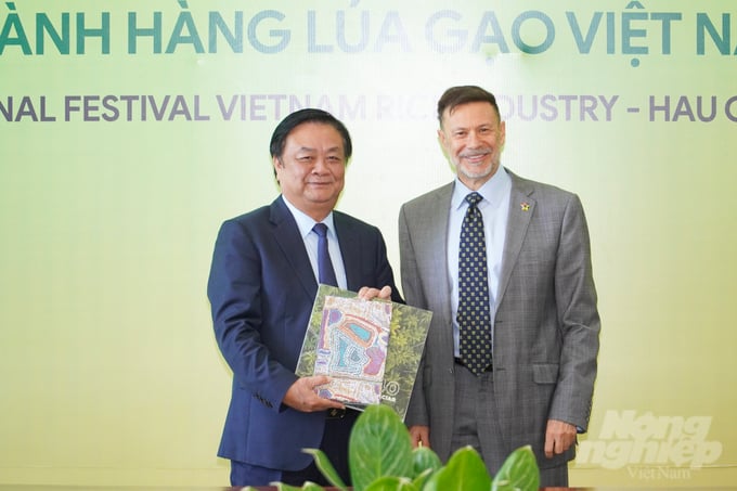 khoi-tao-hanh-trinh-chuyen-doi-nganh-hang-lua-gao-vung-dbscl-154909_725-154909.jpg Thời gian tới, Việt Nam và Australia sẽ tăng cường mối quan hệ hợp tác trong lĩnh vực lâm nghiệp. Ảnh: Kim Anh.