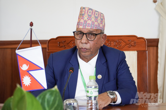 hop-tac-linh-vuc-nong-nghiep-giua-viet-nam-va-nepal-con-rat-lon-154712_260-154712.jpg Ông Bedu Ram Bhusal - Bộ trưởng Bộ Nông nghiệp và Phát triển chăn nuôi Nepal - chia sẻ về cơ hội phát triển mối quan hệ hợp tác lĩnh vực nông nghiệp giữa Việt Nam - Nepal. Ảnh: Kim Anh.