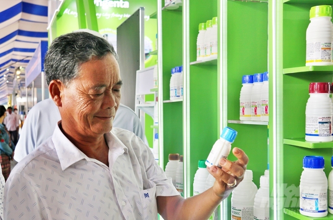 nong-dan-san-pham-syngenta-145752_758-145752.jpg Nông dân trao trọn niềm tin đối với các sản phẩm của công ty Syngenta Việt Nam bởi hiệu quả và chất lượng. Ảnh: Syngenta.