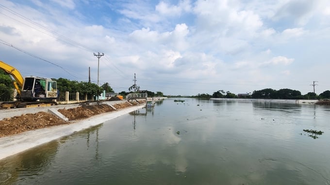 thuy-loi-5-163541_819.jpg Đầu nguồn hệ thống thủy lợi Đa Độ. Ảnh: Đinh Mười.