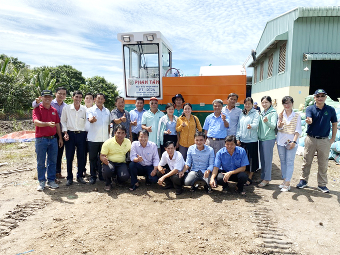 anh-3-131519_97-131519.jpg Dự án giúp các HTX xây dựng chiến lược quảng bá và marketing giới thiệu sản phẩm, thúc đẩy sản xuất mang tính bền vững hơn. Ảnh: Lê Hoàng Vũ.