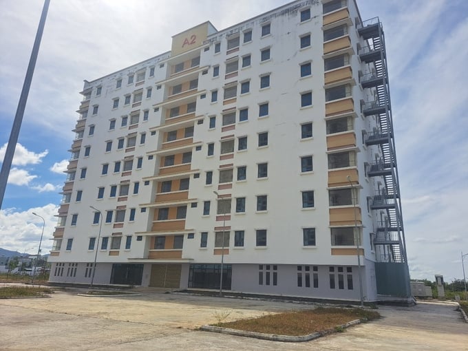 z4991121969200_58746dd3fd5da219effe46af00de2412-135922_819.jpg Giá cho thuê quá cao là nguyên nhân người dân không mặn mà đến thuê. Ảnh: Tuấn Anh.