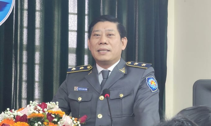 nqh-182714_103.jpg ông Nguyễn Quang Hùng, Cục trưởng Cục Kiểm ngư ghi nhận những thành tích mà Chi cục kiểm ngư vùng I đạt được năm 2023. Ảnh: Đinh Mười.