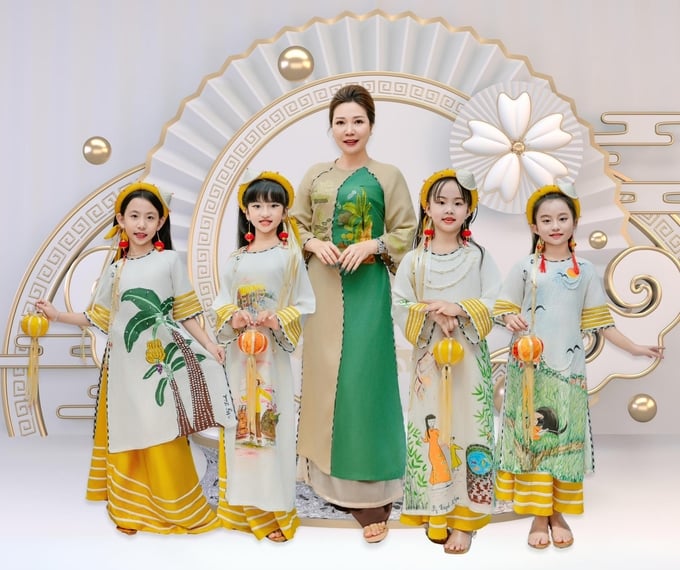 1-mi-quang-154919_262.jpg 'Áo dài Mì Quảng' dành cho mẫu nhí.