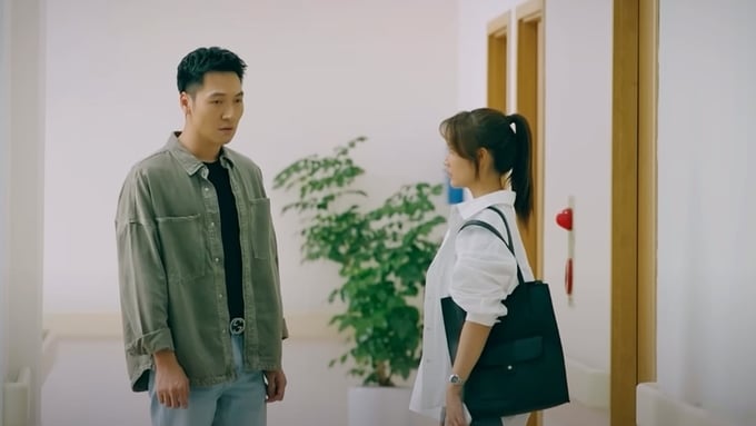 truc-tiep-chung-ta-cua-8-nam-sau-tap-29-tren-vtv3-hom-nay-9-1-161420_633.jpg Lâm cho rằng cả Tùng và anh đều đã phản bội Dương và Nguyệt. Ảnh CMH